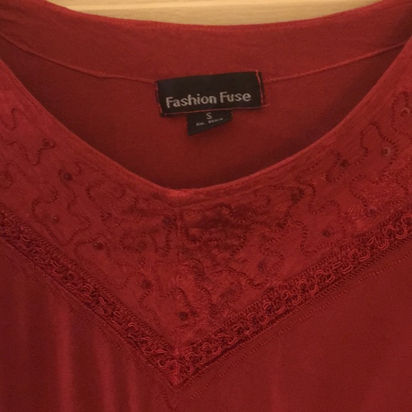 Fashion Fuse burgundy tunic - Picture 2 of 3